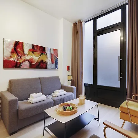 Intimate Flat W A C & Jacuzzi - 2br 6p Montmartre Paris