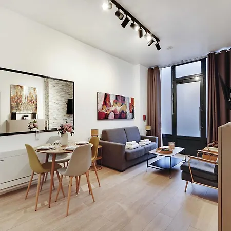 Apartment Intimate Flat W A C & Jacuzzi - 2br 6p Montmartre *